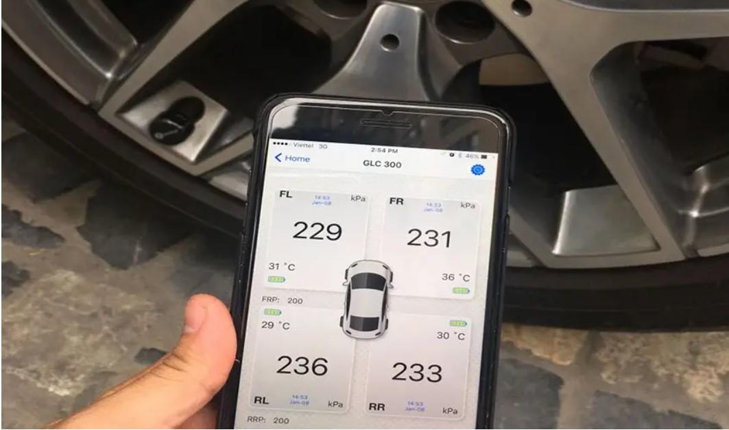 Lắp cảm biến áp suất lốp ô tô giúp bơm lốp đúng thời điểm, kéo dài tuổi thọ, tránh hao phí nhiên liệu