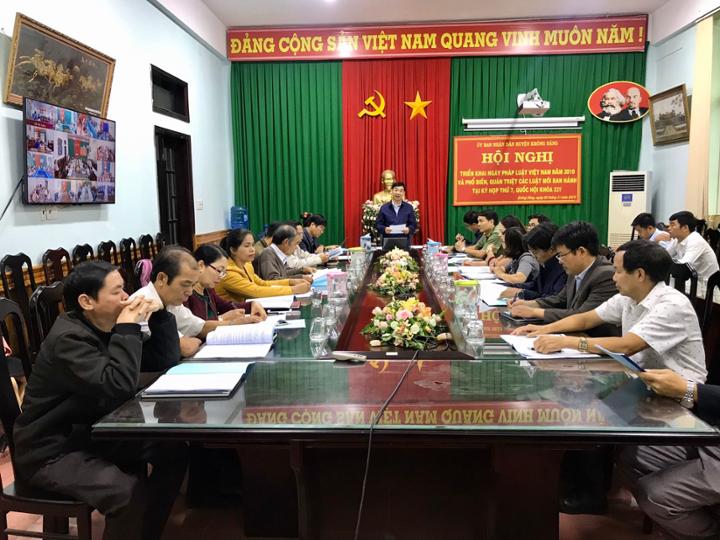 UBND huyện Krông Năng tổ chức Hội nghị quán triệt, phổ biến các Luật tại kỳ họp thứ 6 và thứ 7, Quốc hội khóa XIV
