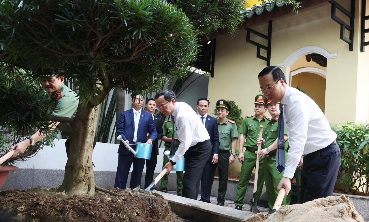 https://zalo-article-photo.zadn.vn/3a4c44b9dcee35b06cff#312741206