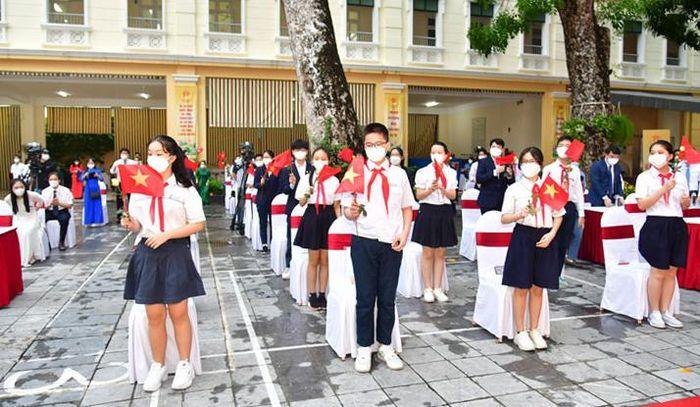 Học sinh cả nước khai giảng ngày 5-9-2022, lớp 1 tựu trường sớm hơn 2 tuần