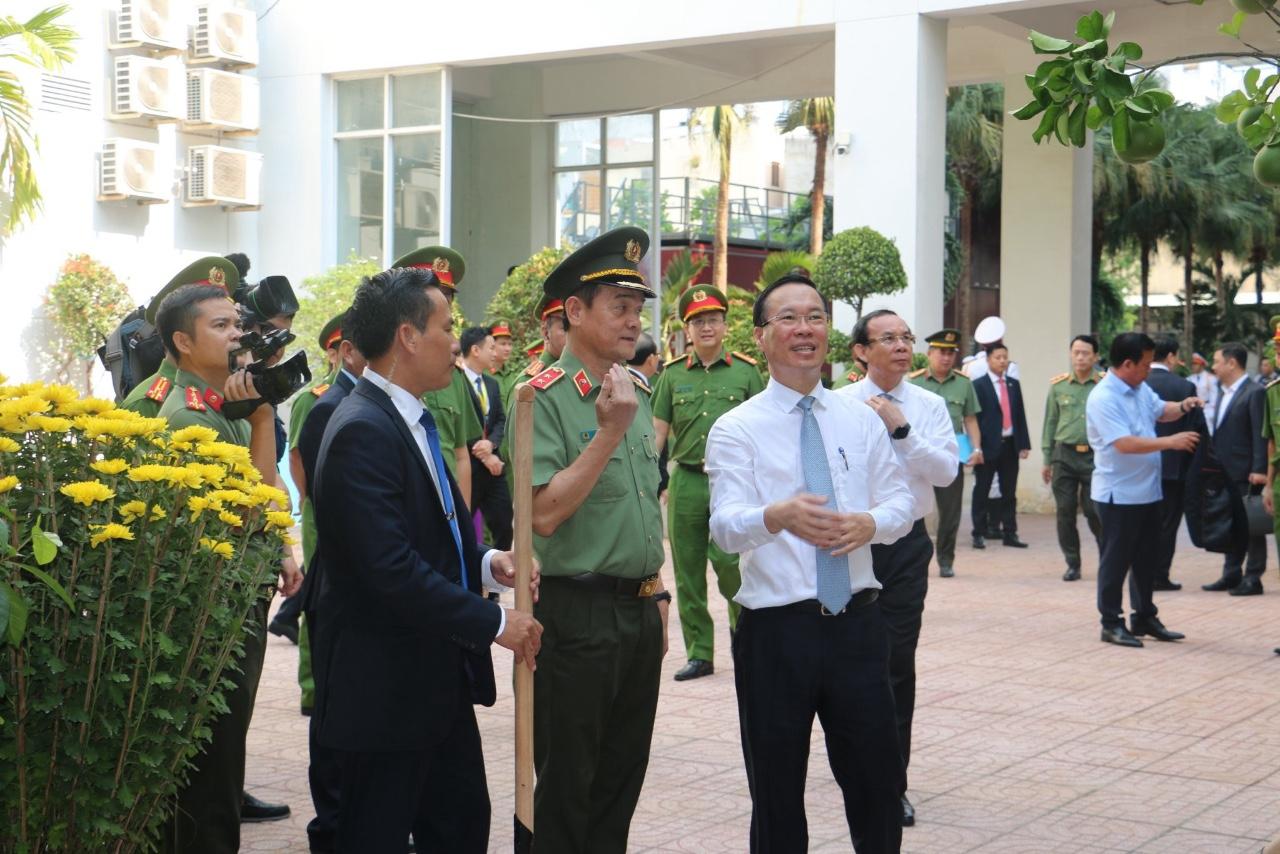 https://zalo-article-photo.zadn.vn/55292cdcb48b5dd5049a#312741201