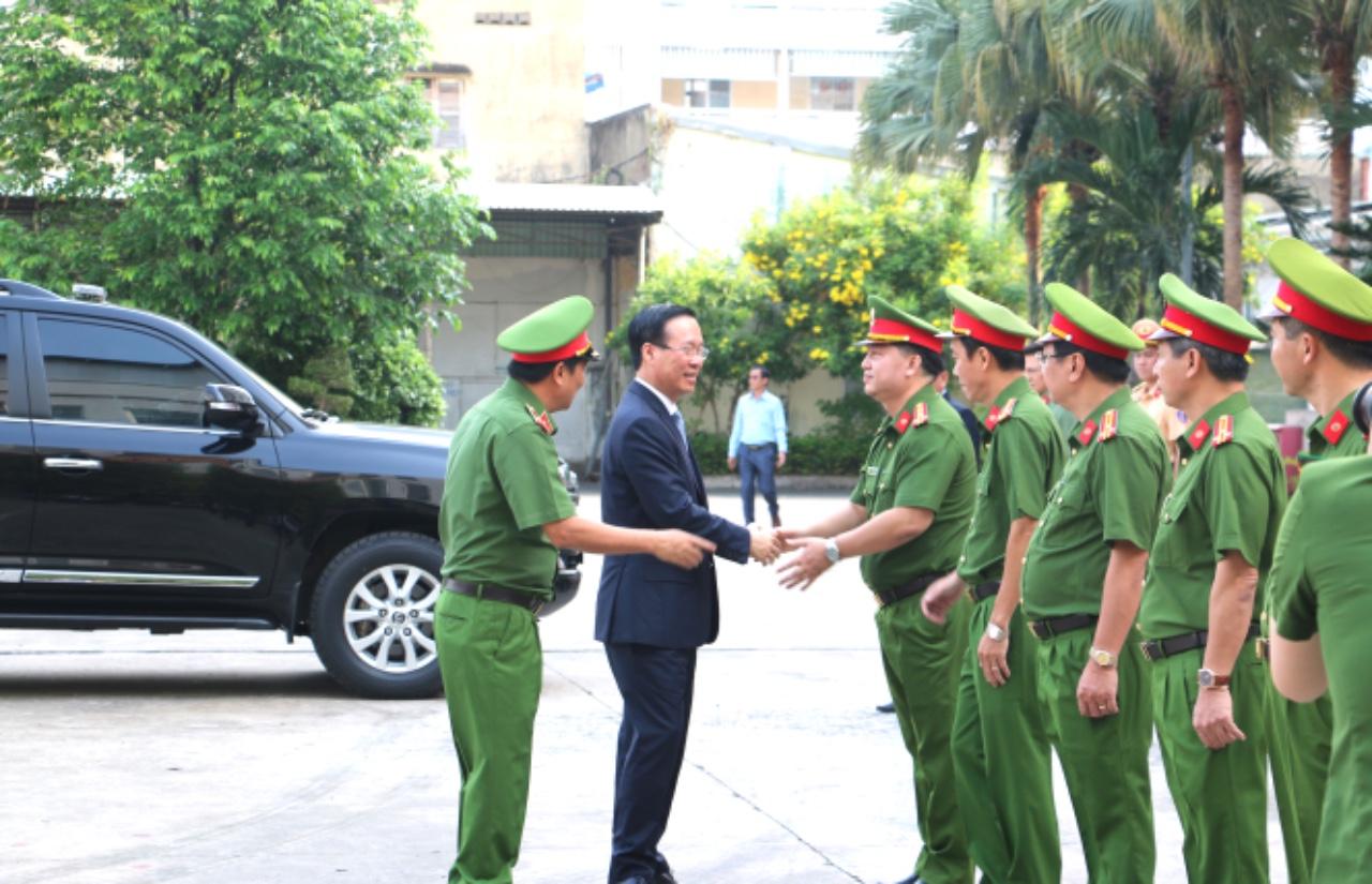 https://zalo-article-photo.zadn.vn/96a905a29af573ab2ae4#312734652