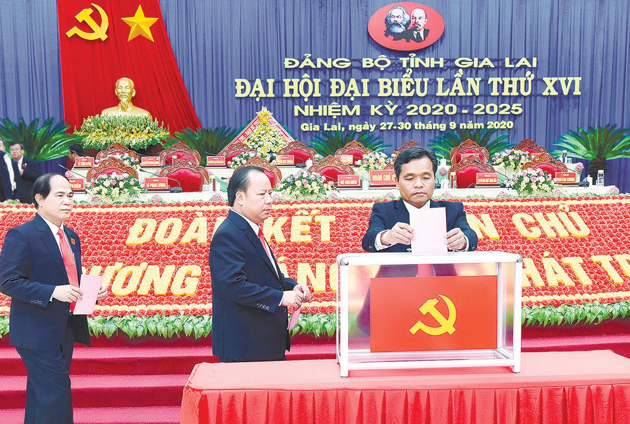 Chào mừng 76 năm ngày thành lập Đảng bộ tỉnh: Đảng bộ tỉnh Gia Lai những trang sử vẻ vang