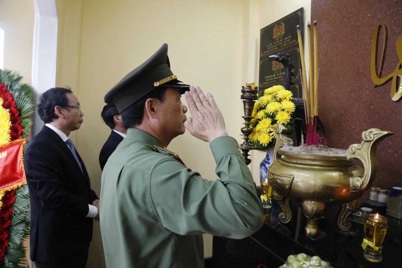 https://zalo-article-photo.zadn.vn/6ead9aa605f1ecafb5e0#312734683