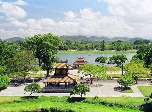 Phu Văn Lâu - Một nét kiến trúc kinh thành Huế