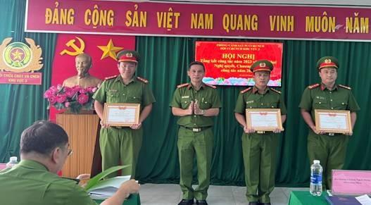 https://zalo-article-photo.zadn.vn/9cd8a6540203eb5db212#311981102