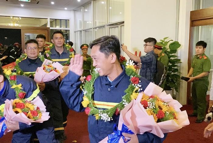 Trung tá Nguyễn Chí Thành – Phó Đội trưởng Đội chữa cháy và CNCH - Phòng Cảnh sát PCCC&CNCH- Công an TP HCM đại diện Bộ Công An thăm dự Hội nghị