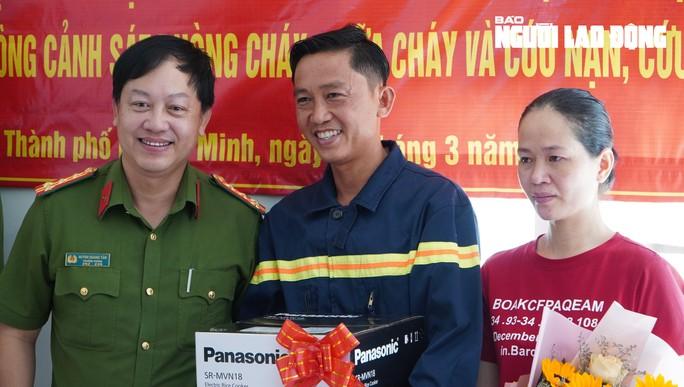 Với những cống hiến của mình, Trung tá Nguyễn Chí Thành được lãnh đạo Phòng Cảnh sát PCCC&CNCH - Công an TP HCM và lãnh đạo các cấp ghi nhận, biểu dương.